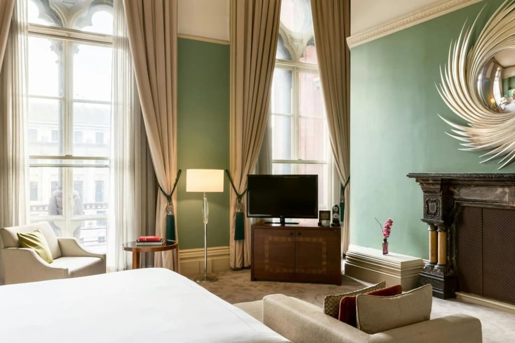 St. Pancras London, Autograph Collection ®