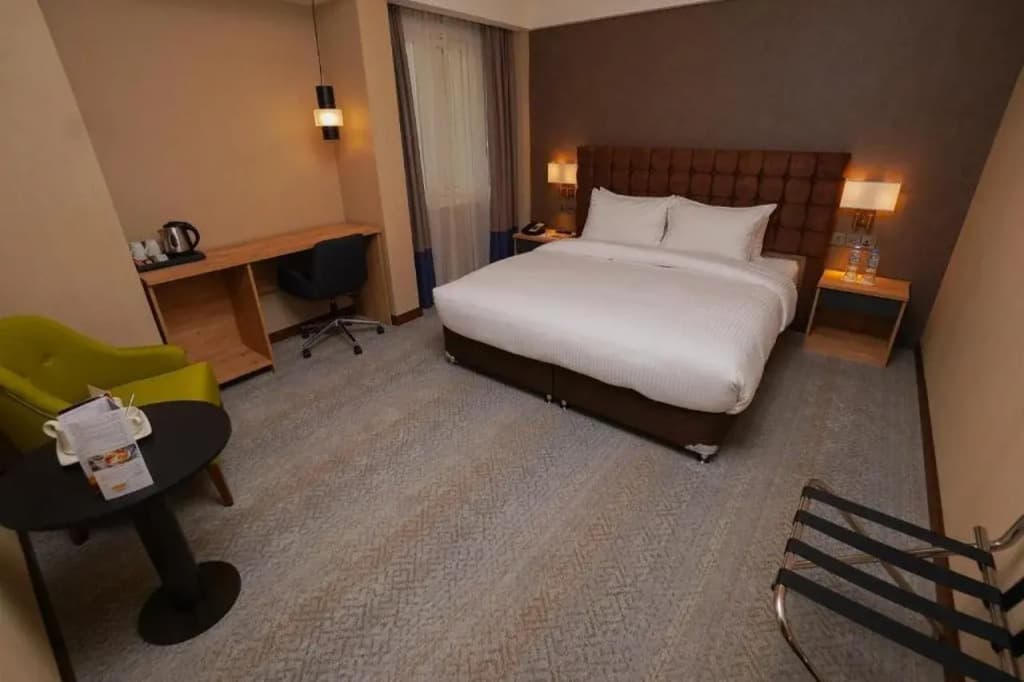 The Grand Lux