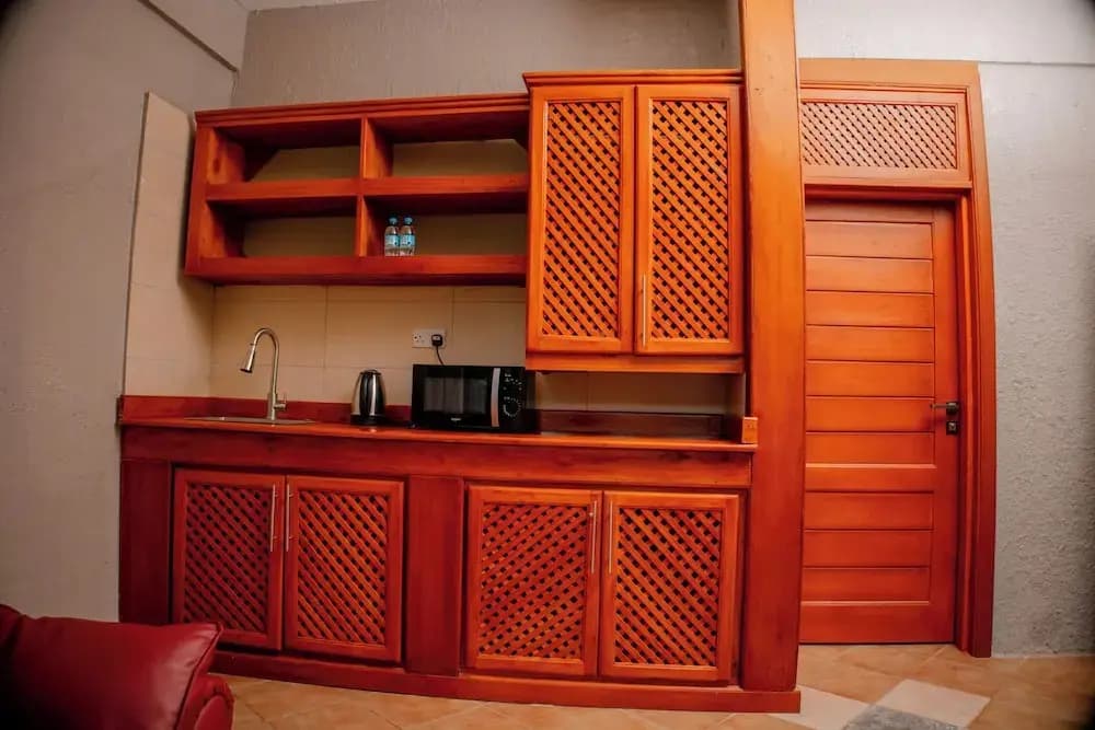 Serene Annex Hotel and Apartment