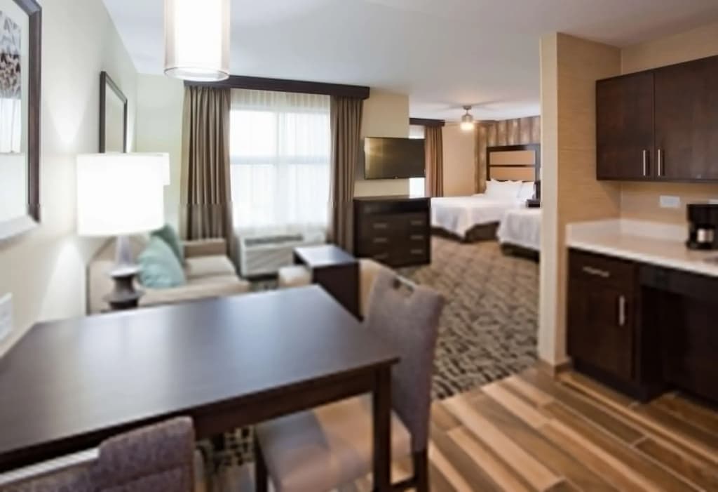 Homewood Suites by Hilton Davenport