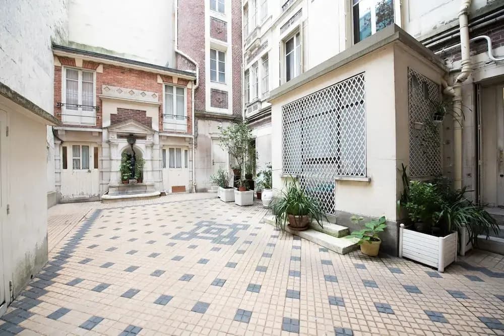 Veeve Champs Élysées Hideaway