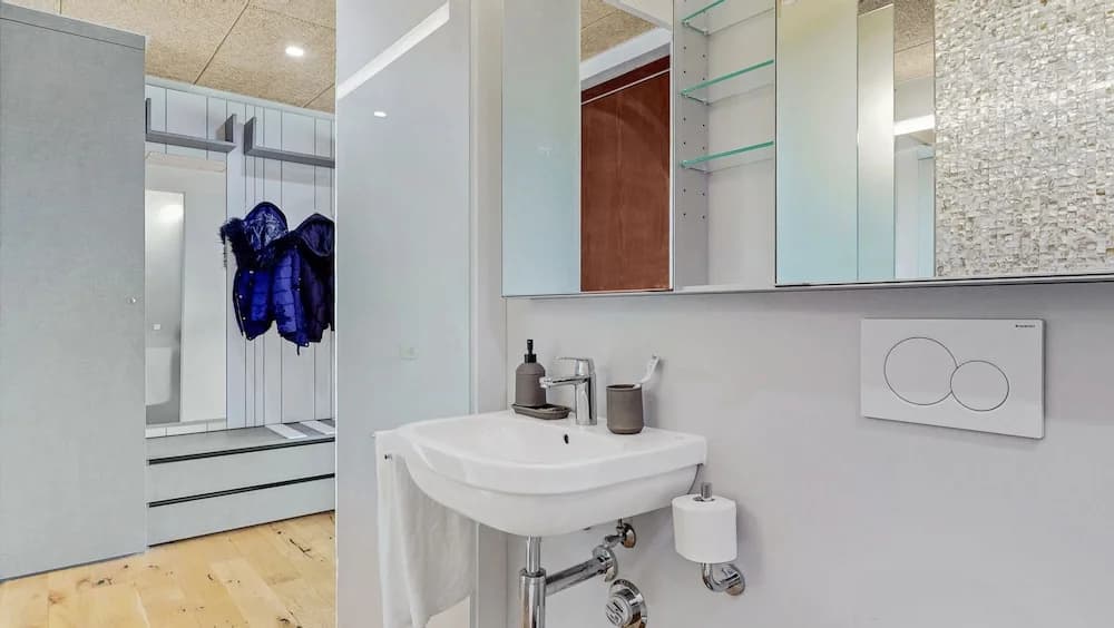 Evi's Home Hotel & Apartments
