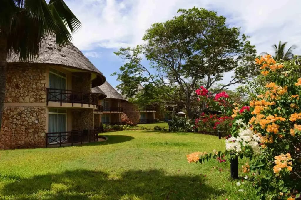 Ledger Plaza Bahari Beach