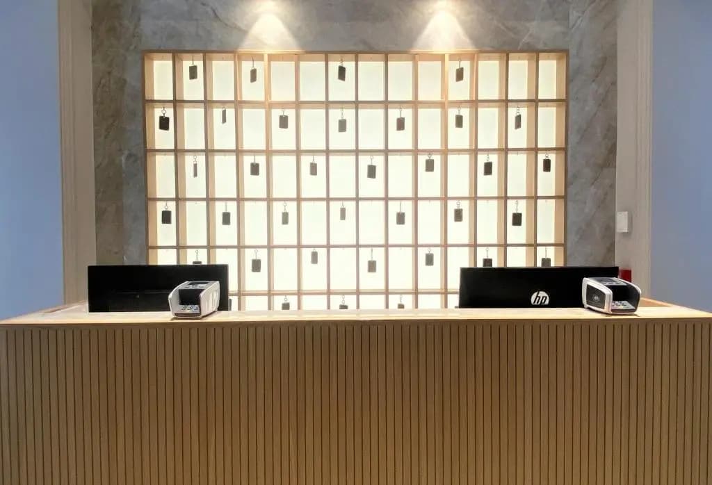 Lamaro Hotel