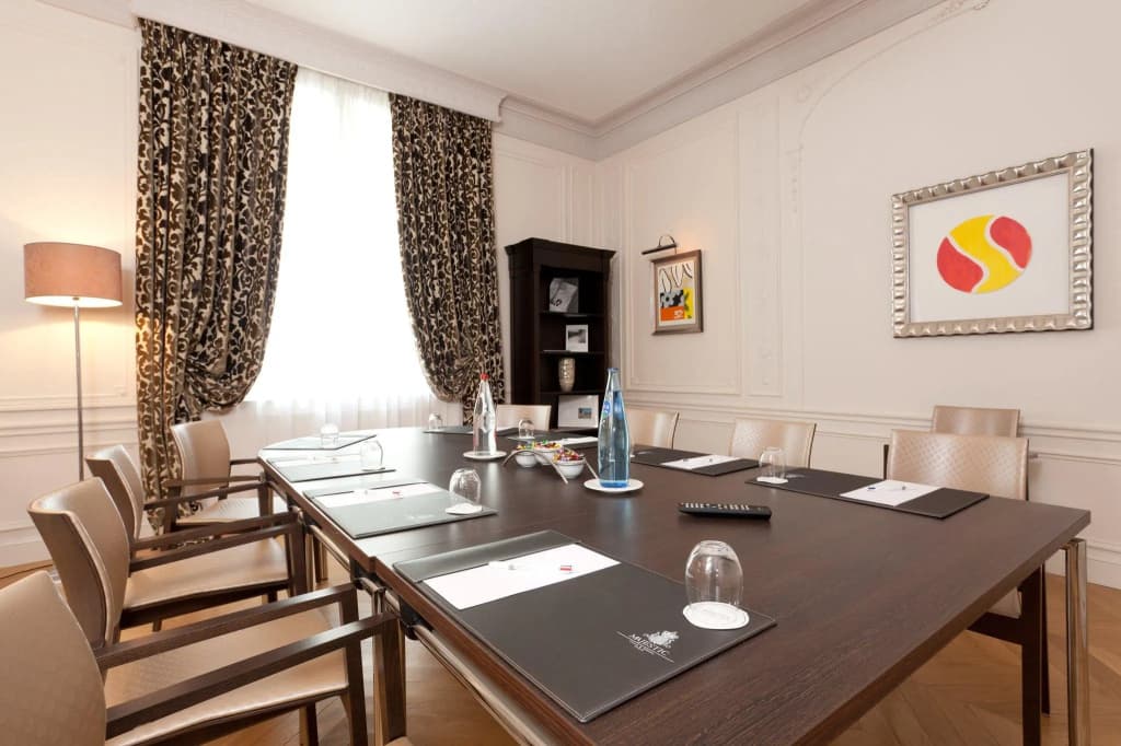 Majestic Hotel - SPA Champs Elysées