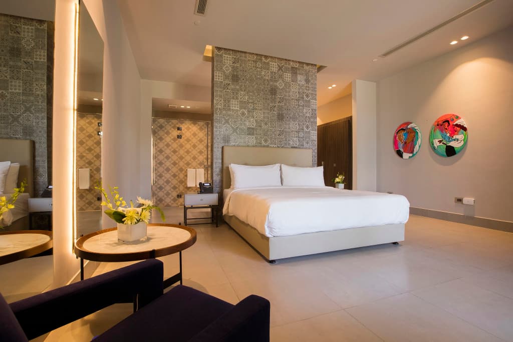 Dusit Thani LakeView Cairo
