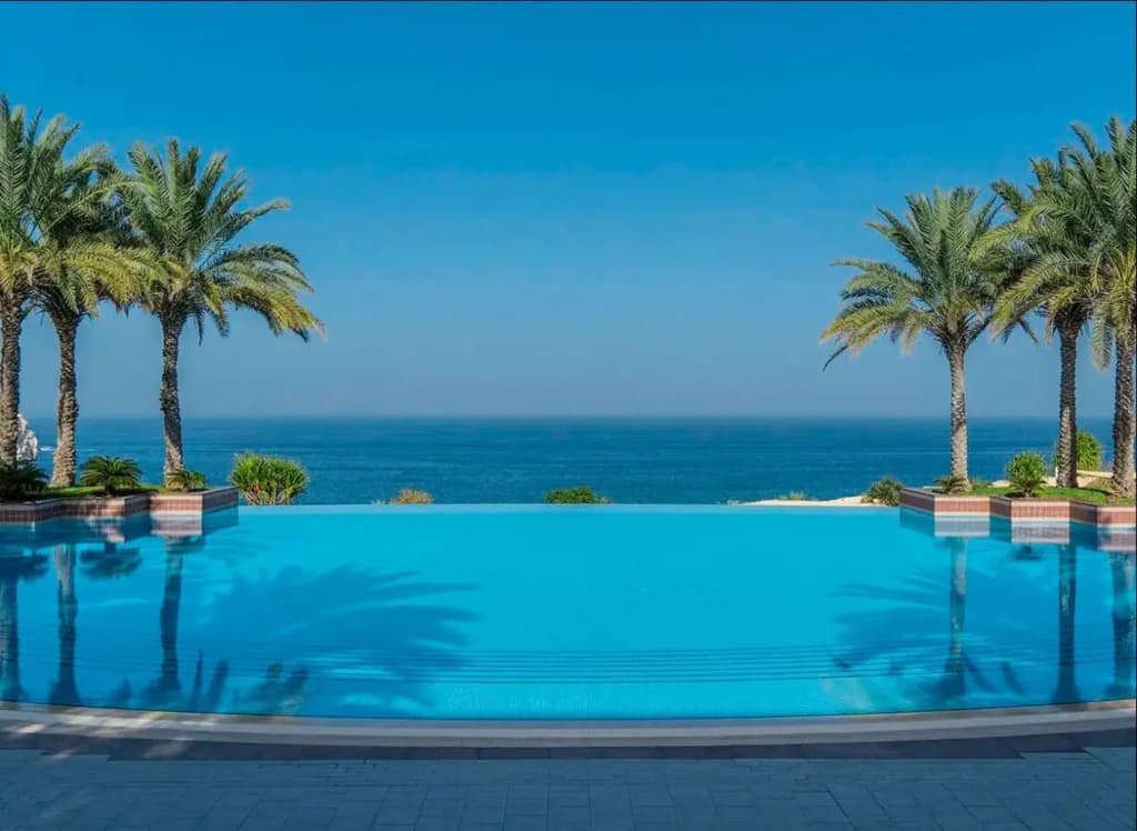 Al Husn Muscat Hotel