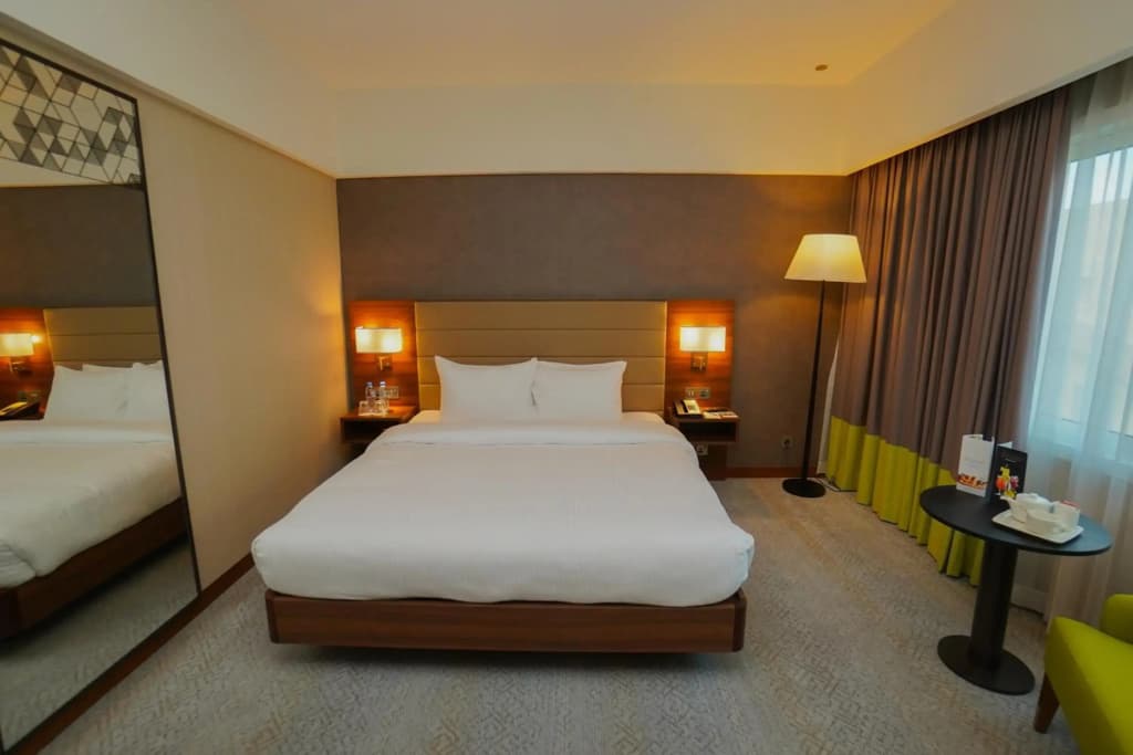 The Grand Lux