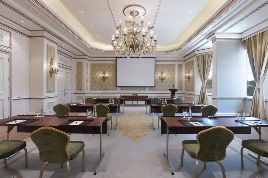 Al Aziziyah Boutique Hotel By The Torch