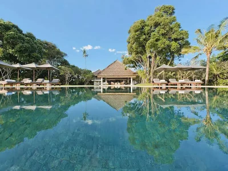 Villa Atas Ombak
