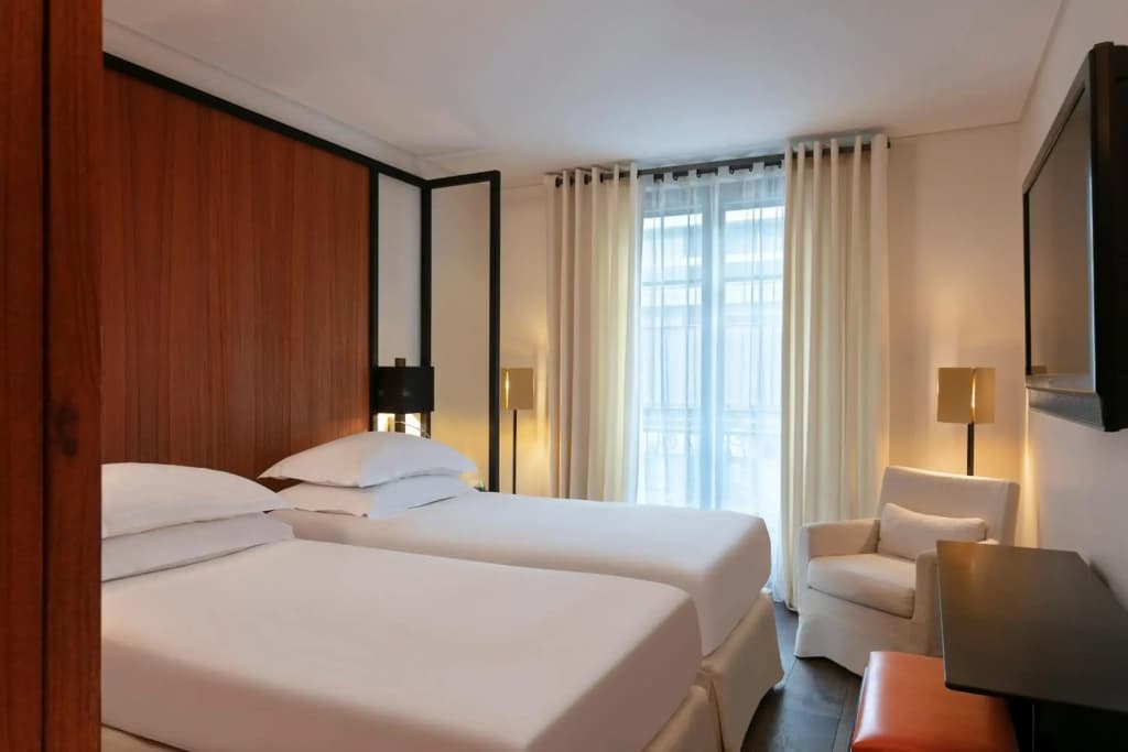 Le Metropolitan Paris Tour Eiffel, a Tribute Portfolio Hotel