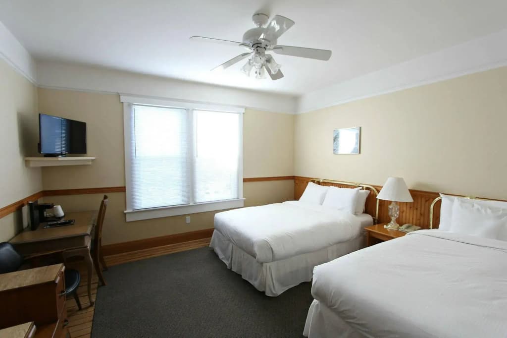 Royal Hotel