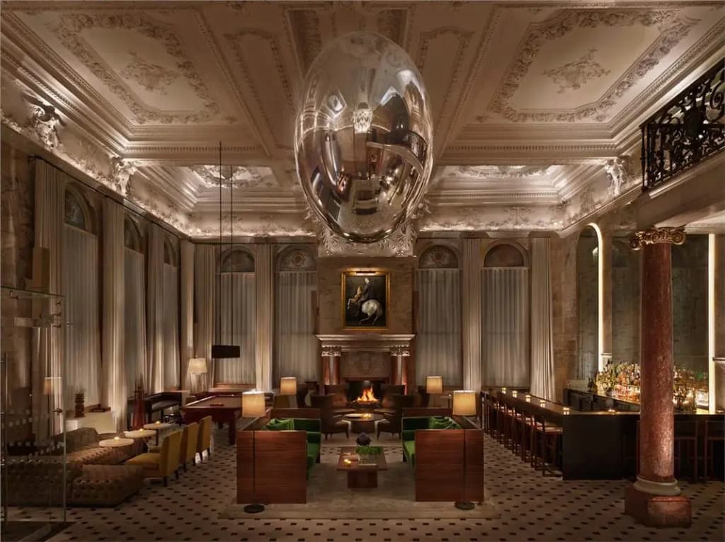The London EDITION