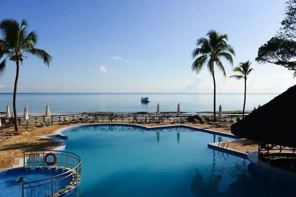 Ledger Plaza Bahari Beach