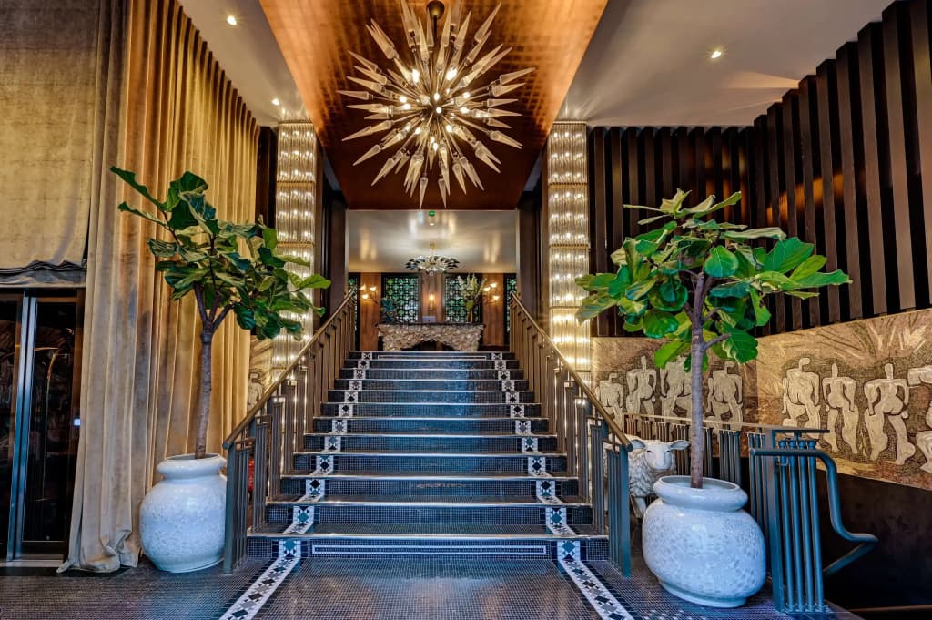 The One Alma Paris