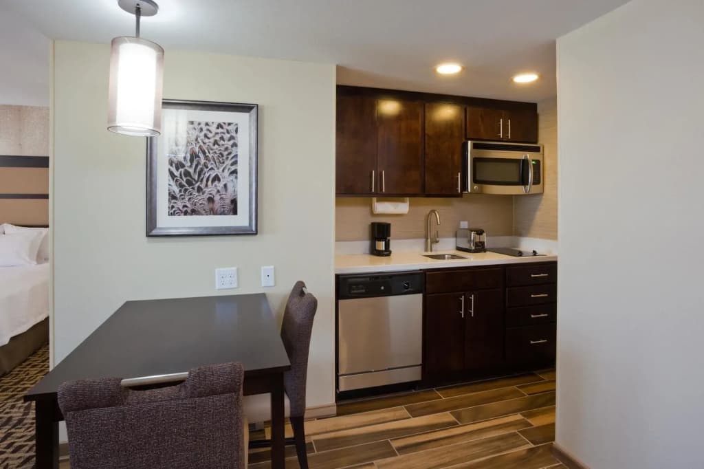Homewood Suites by Hilton Davenport