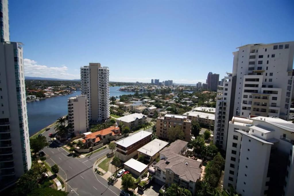 Surfers Mayfair Apartments