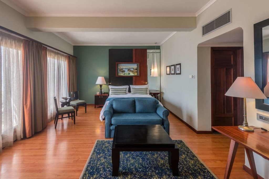 Sea Cliff Hotel