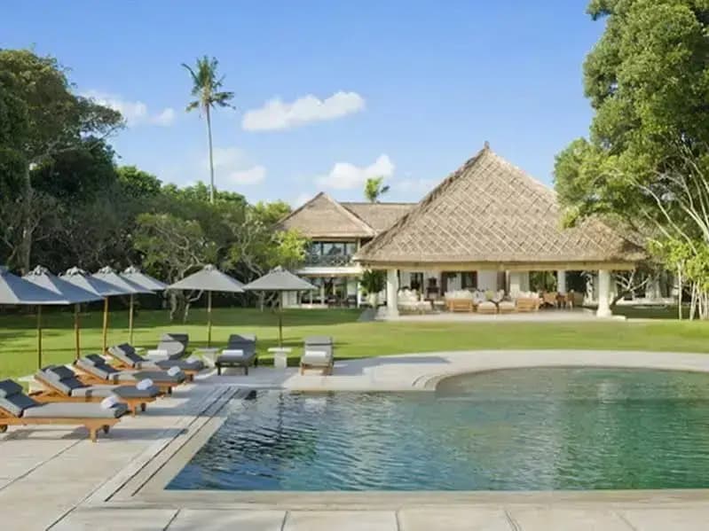 Villa Atas Ombak