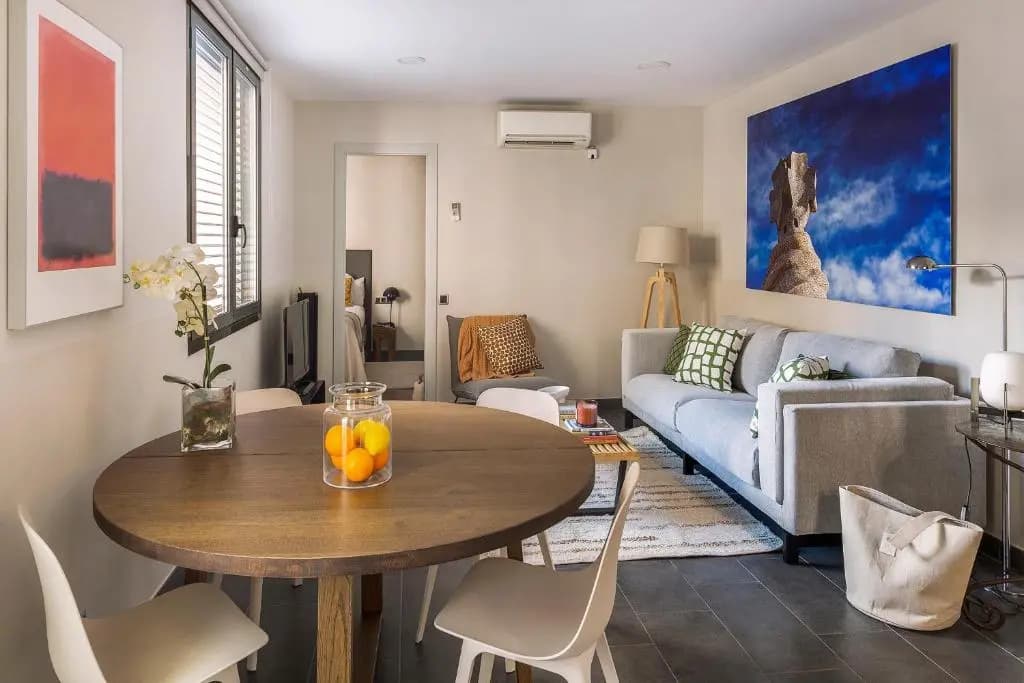 C211 Barcelona Apartments