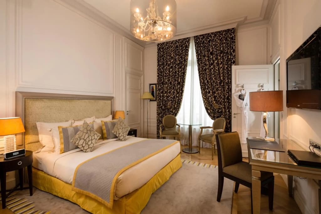 Majestic Hotel - SPA Champs Elysées