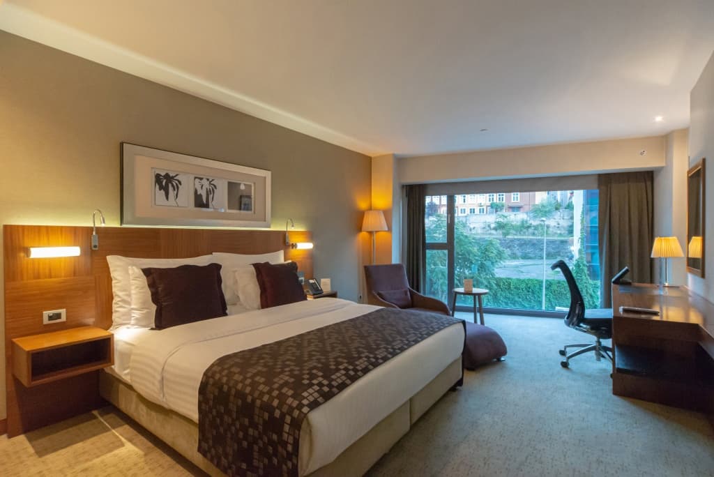 Crowne Plaza Istanbul - Harbiye by IHG