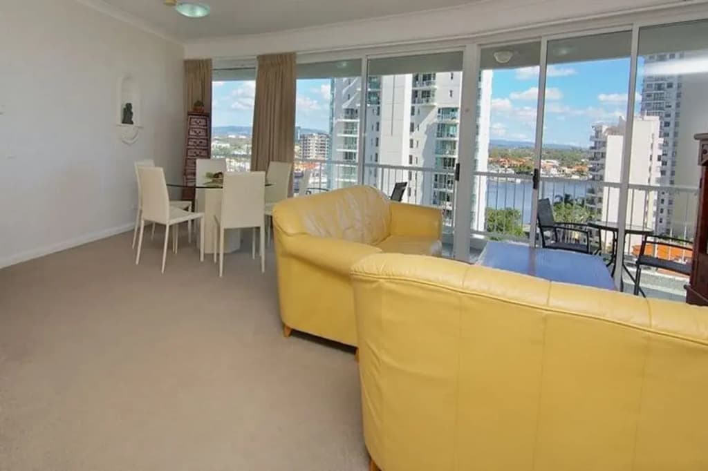 Surfers Mayfair Apartments