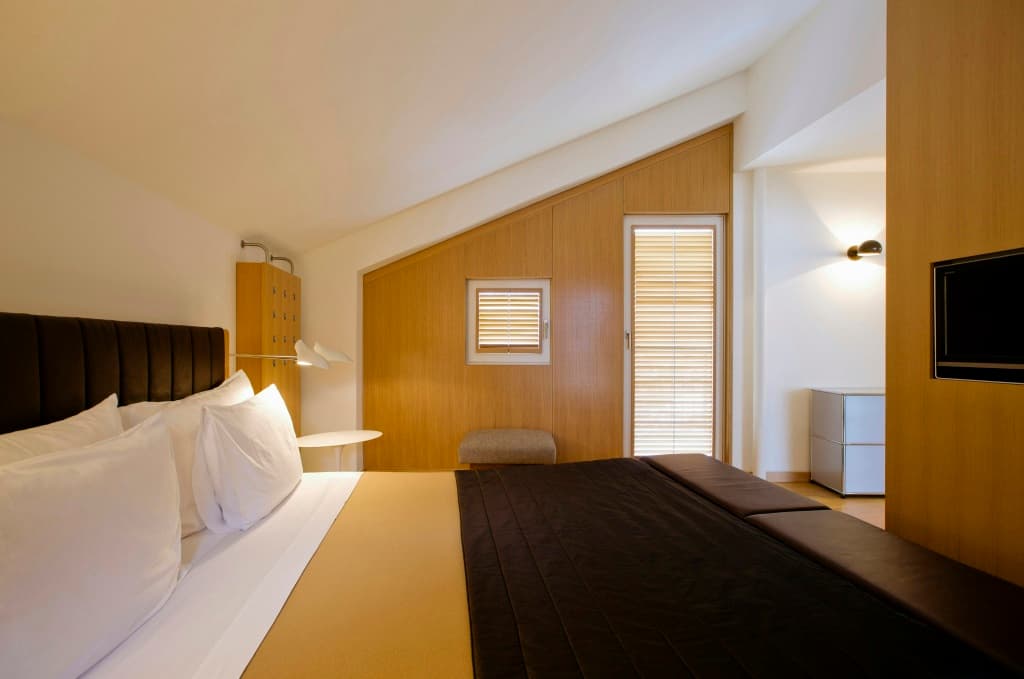 The Omnia