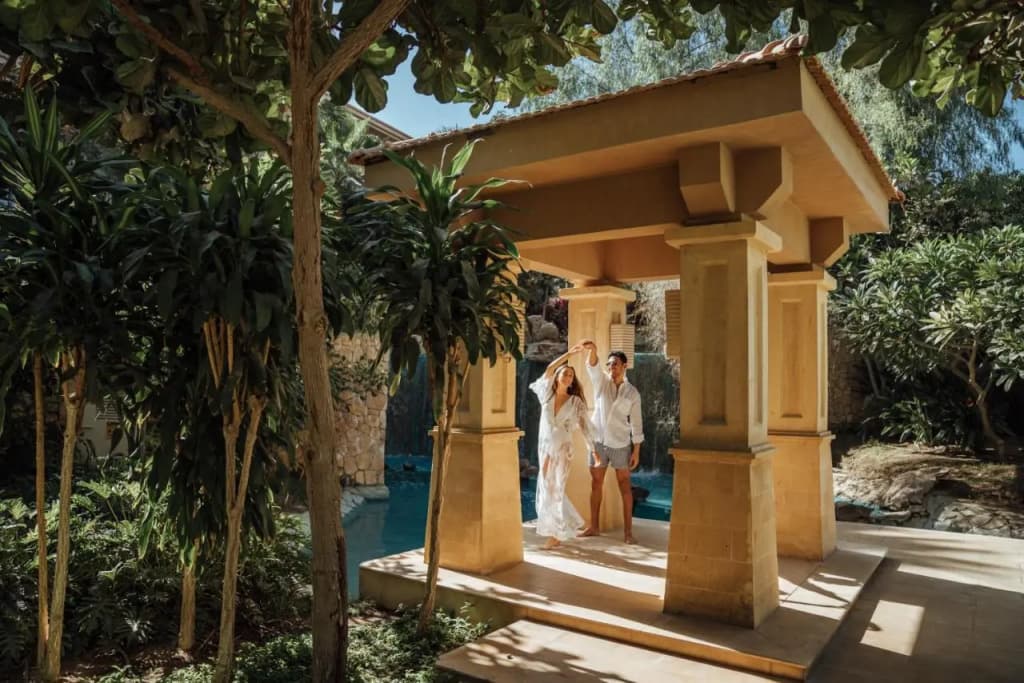 Dusit Thani LakeView Cairo