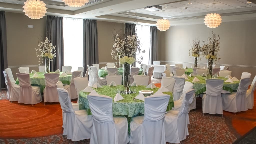 Holiday Inn Hotel & Suites Davenport by IHG