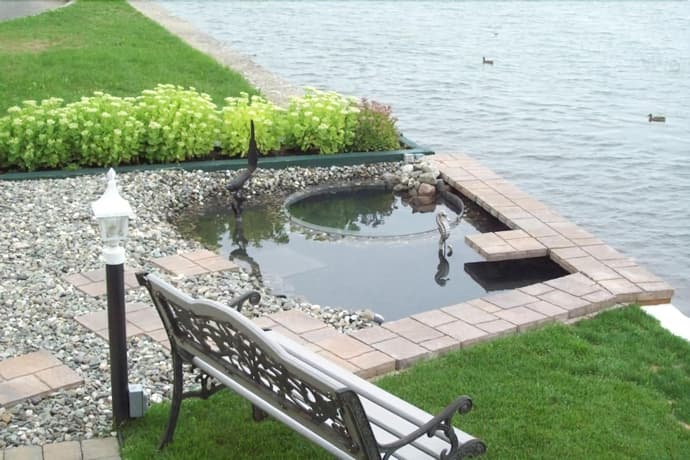 Au Bord du Fleuve
