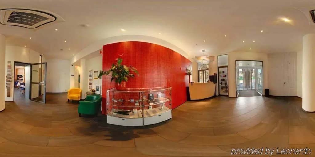 Royal Hotel