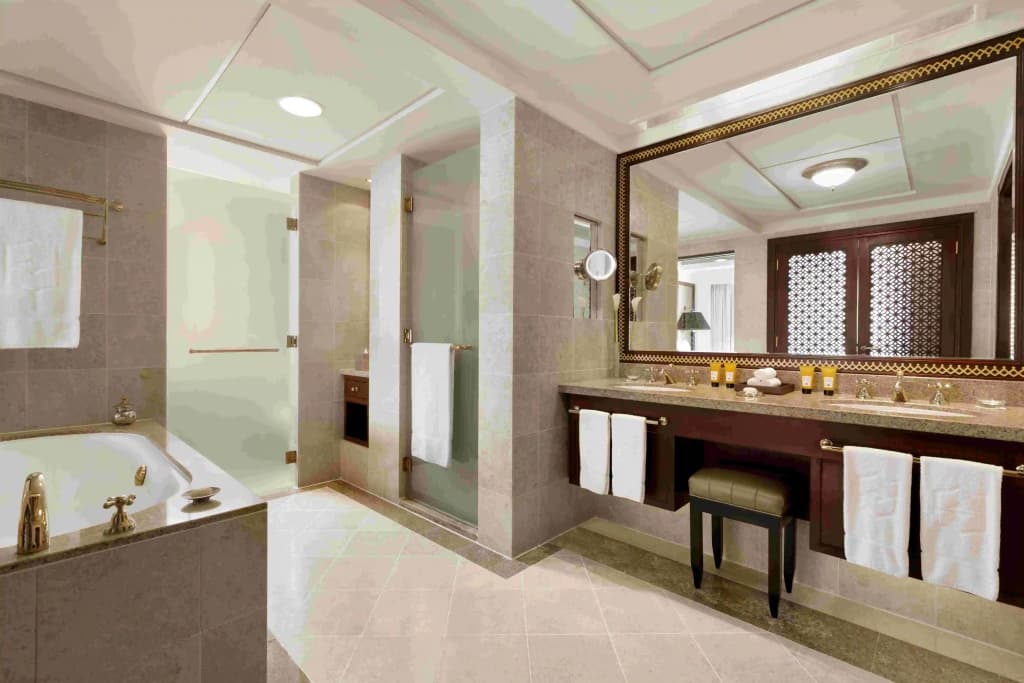 Al Husn Muscat Hotel