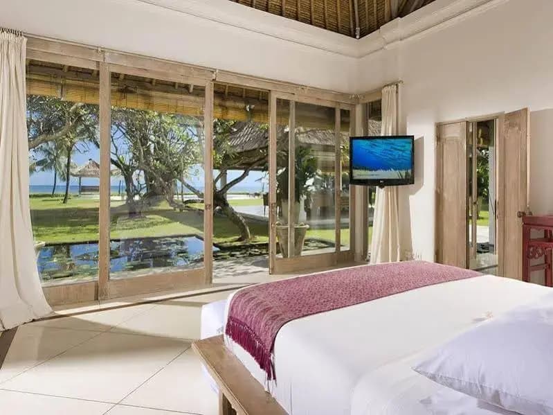 Villa Atas Ombak