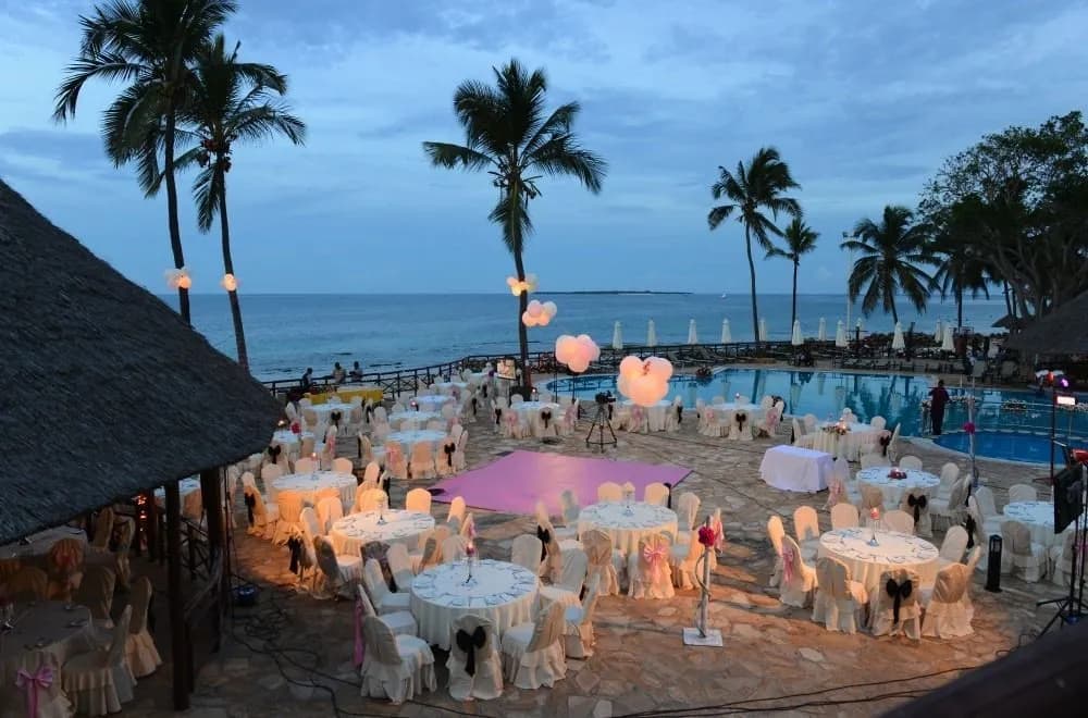 Ledger Plaza Bahari Beach