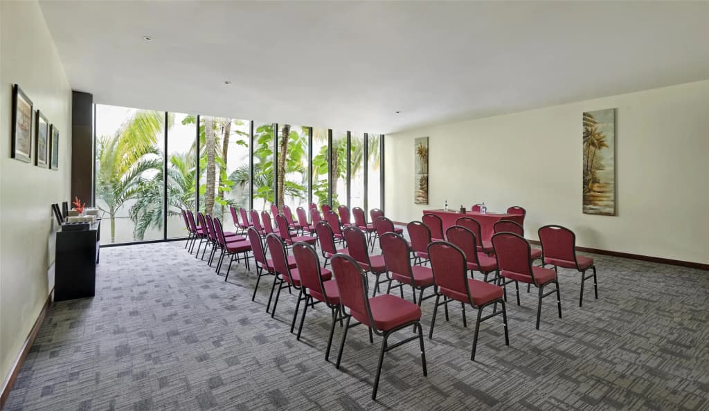 Hyatt Regency Dar Es Salaam, The Kilimanjaro
