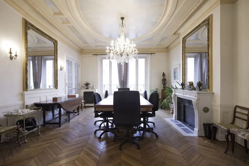 Veeve Champs Élysées Hideaway