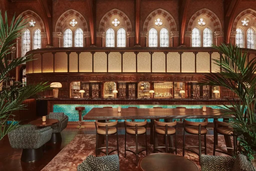 St. Pancras London, Autograph Collection ®