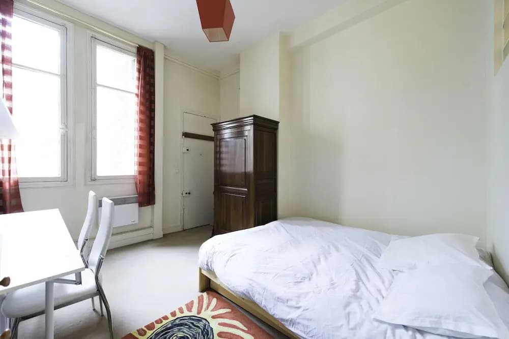 Veeve Champs Élysées Hideaway