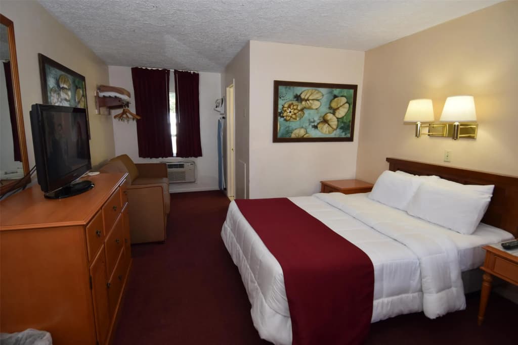 Knights Inn Oswego