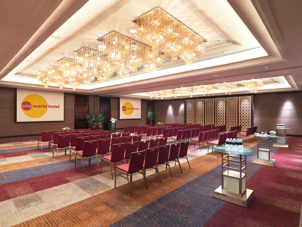 One World Hotel