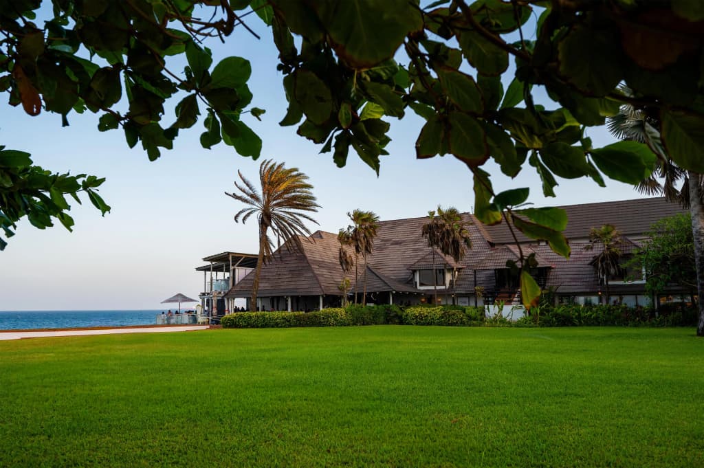 Sea Cliff Hotel