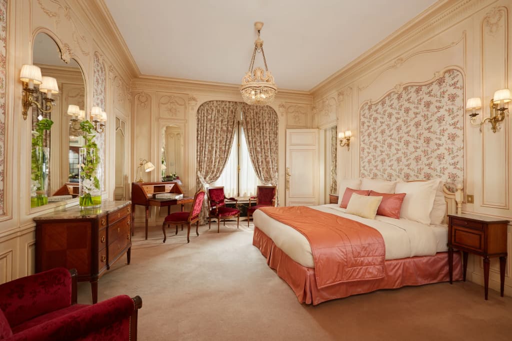 Hotel Raphael