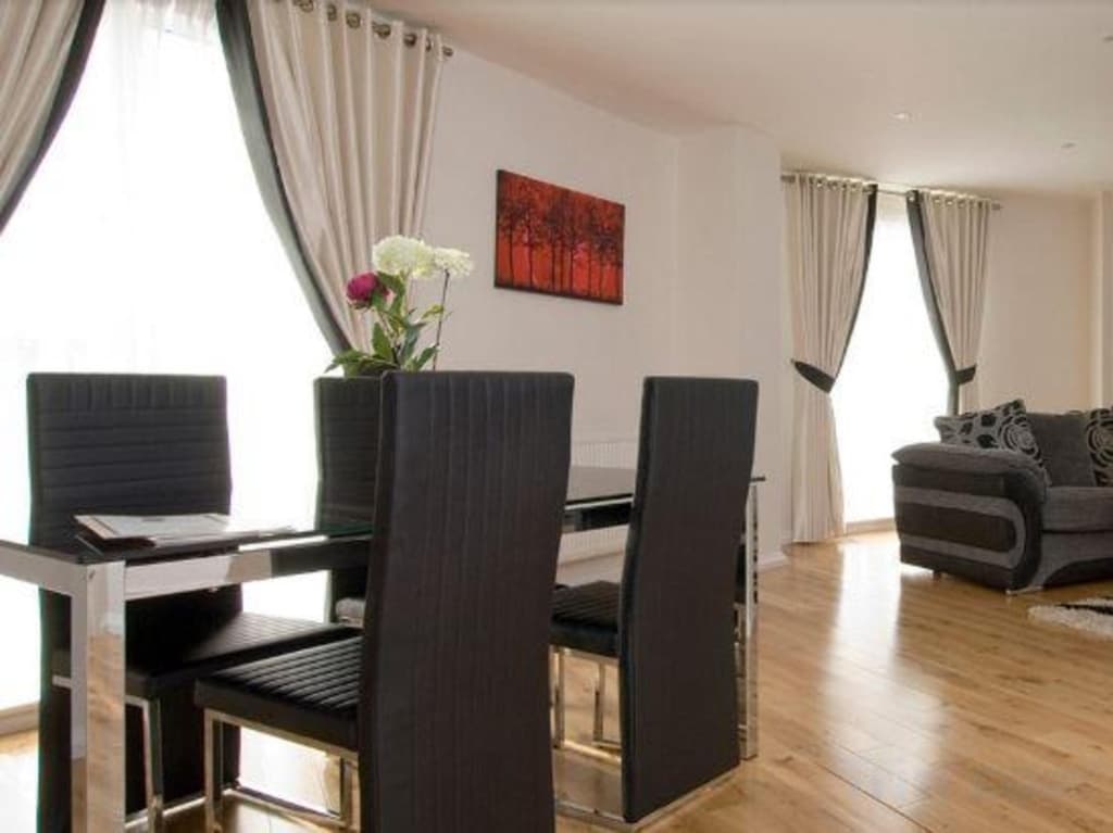Chelsea Bridge Apartments