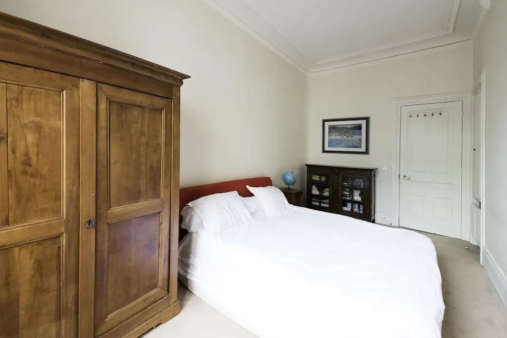 Veeve Champs Élysées Hideaway