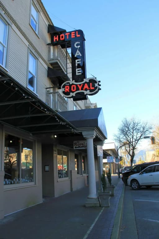 Royal Hotel