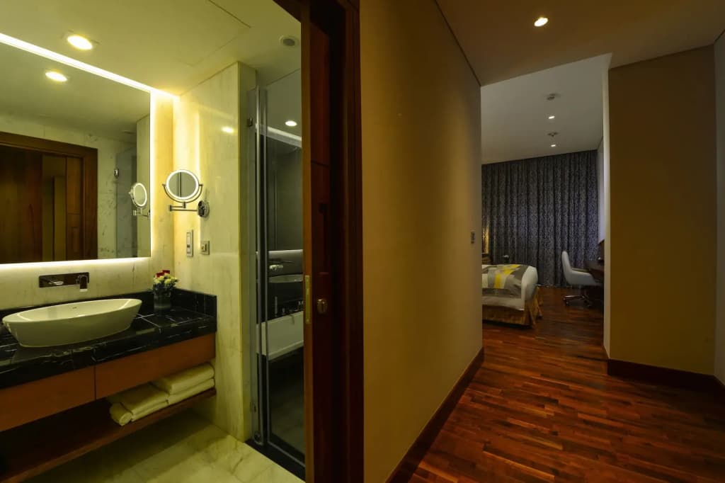 The Avenue Hotel