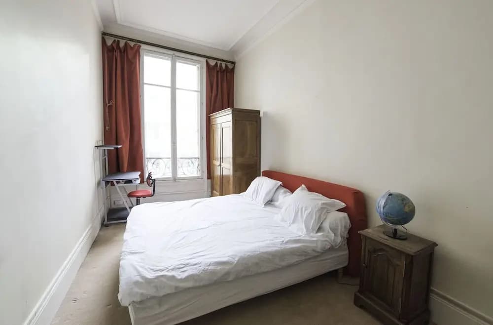 Veeve Champs Élysées Hideaway