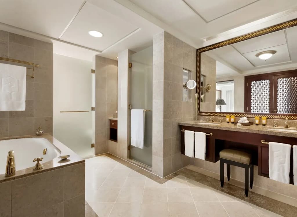 Al Husn Muscat Hotel