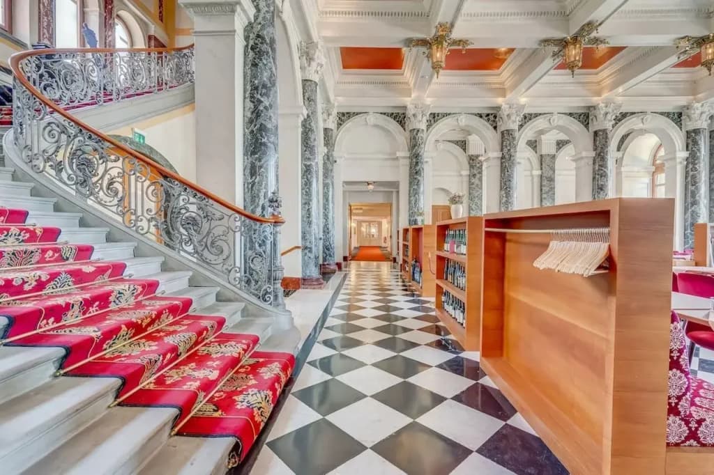 Grand Hotel National